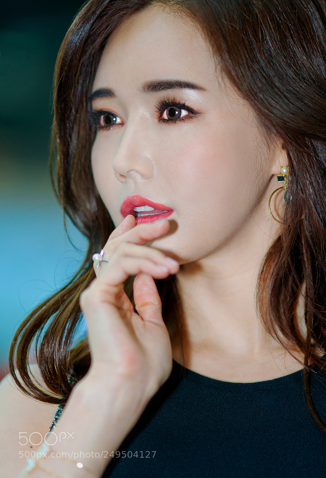 Sony Alpha DSLR-A900 sample photo. The face,, photography