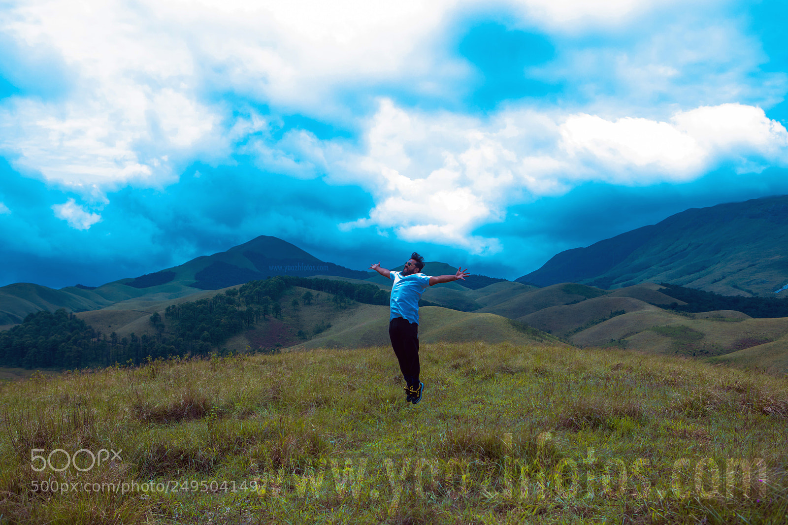 Canon EOS 5D Mark IV sample photo. Top of the hill photography