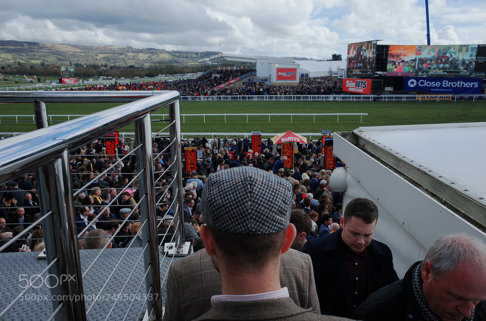 Ricoh GR II sample photo. Cheltenham festival 2018 photography