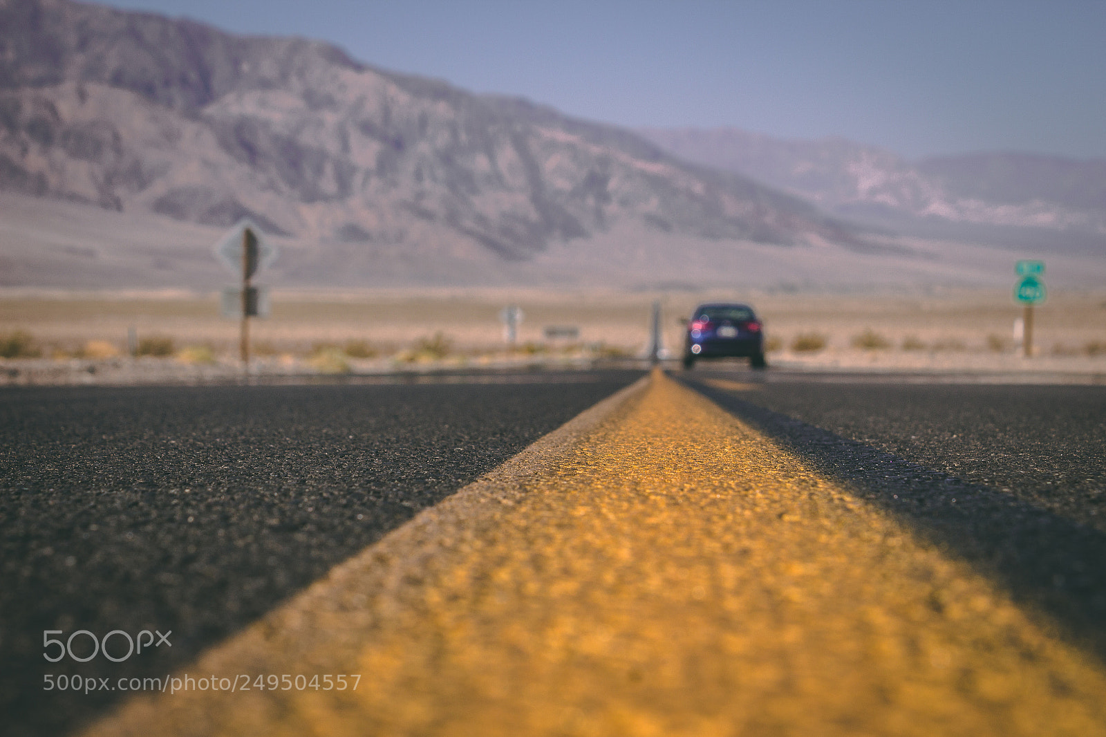 Canon EOS 1200D (EOS Rebel T5 / EOS Kiss X70 / EOS Hi) sample photo. Death valley road photography