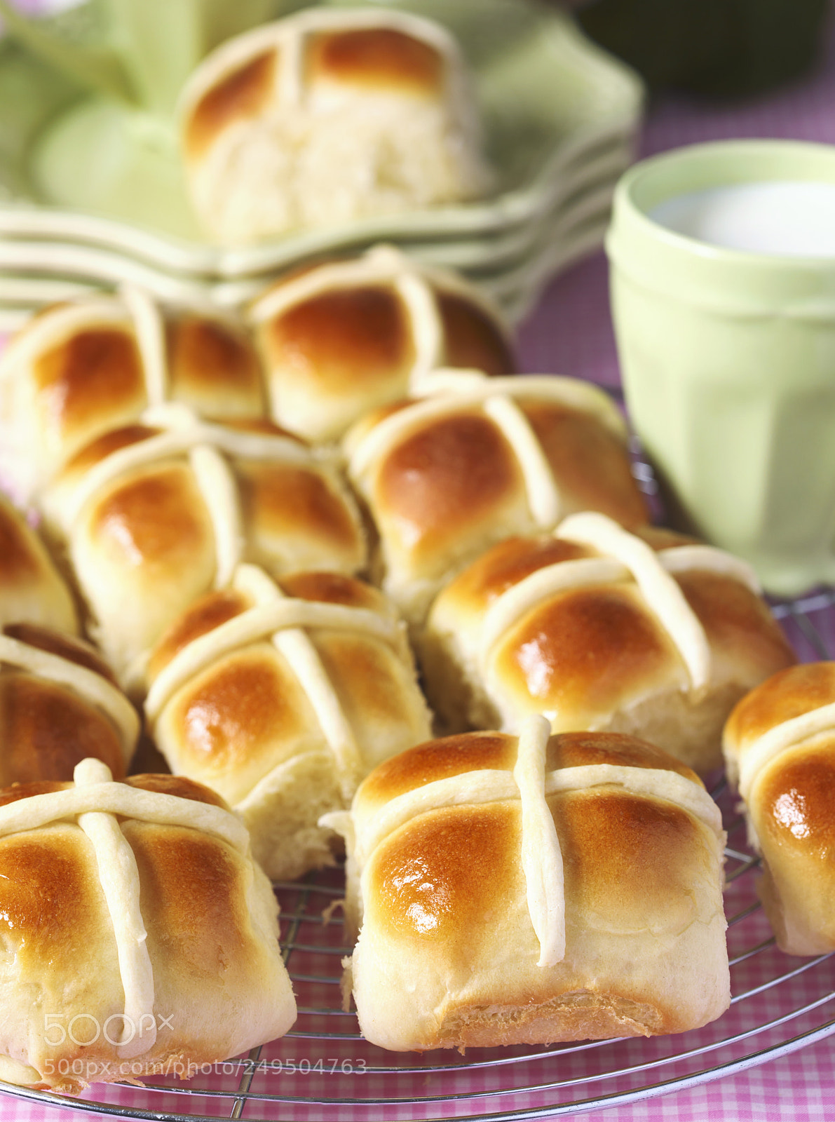 Canon EOS 5D Mark IV sample photo. Homemade easter traditional hot photography
