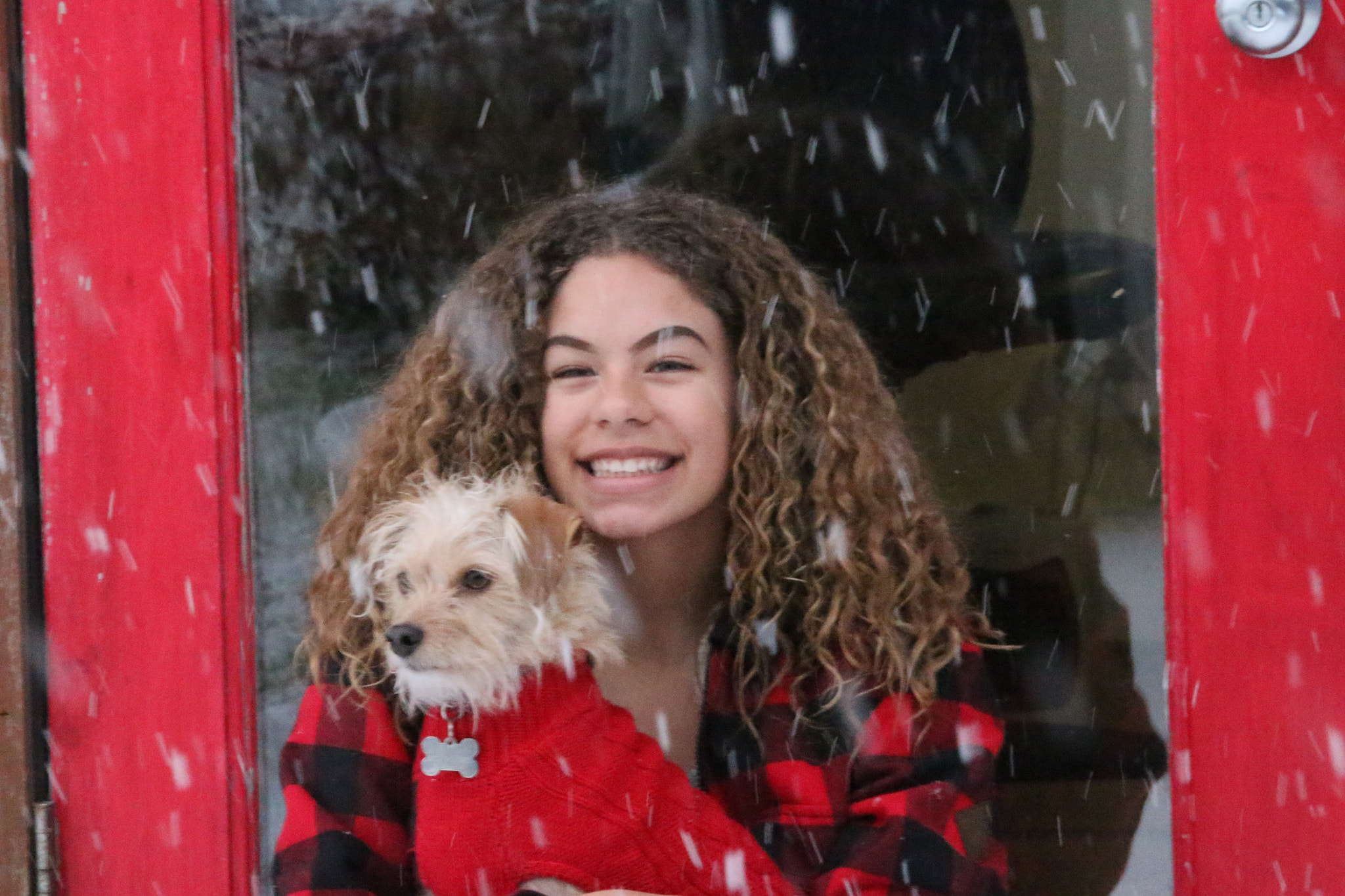 Canon EF-S 55-250mm F4-5.6 IS STM sample photo. Girl with dog. (it is snowing) photography
