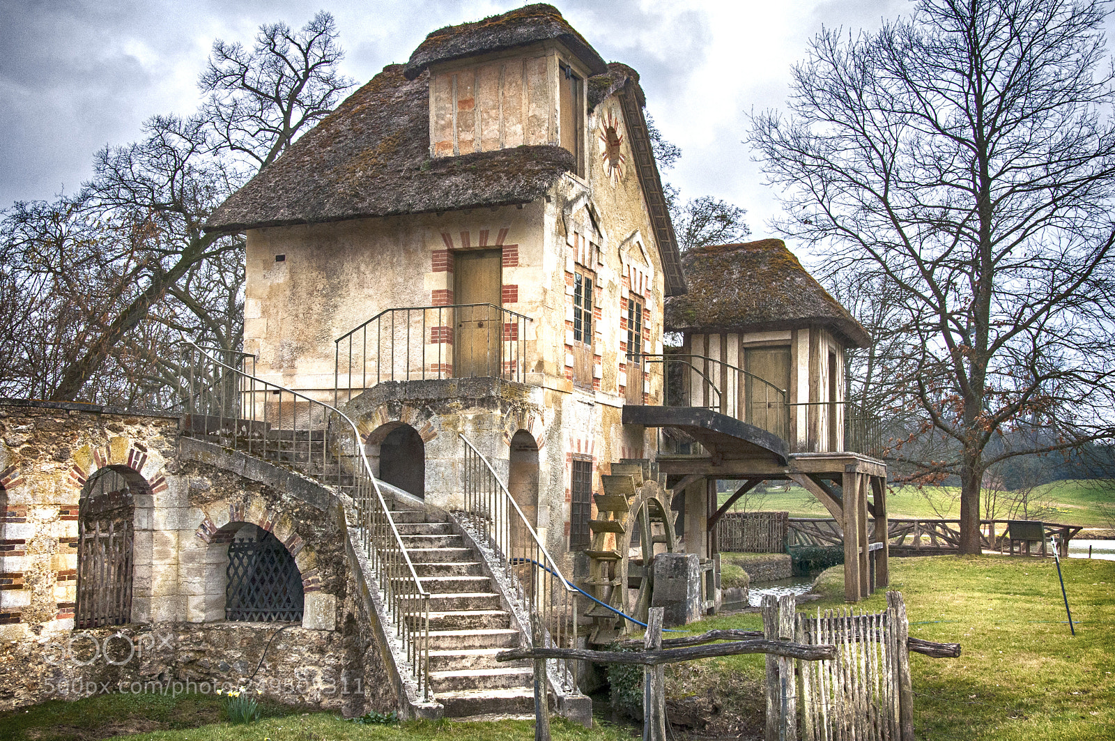 Nikon D90 sample photo. The queen's hamlet / france photography