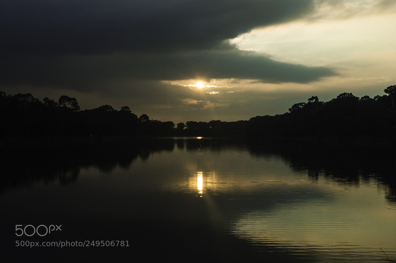Nikon D3200 sample photo. Sunset at angkor wat photography