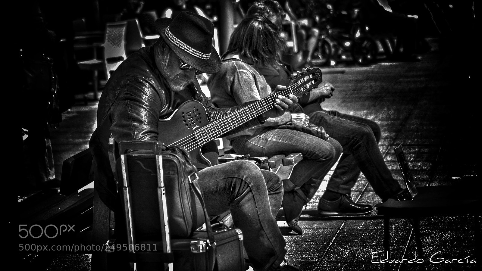 Canon EOS 600D (Rebel EOS T3i / EOS Kiss X5) sample photo. El guitarrista photography