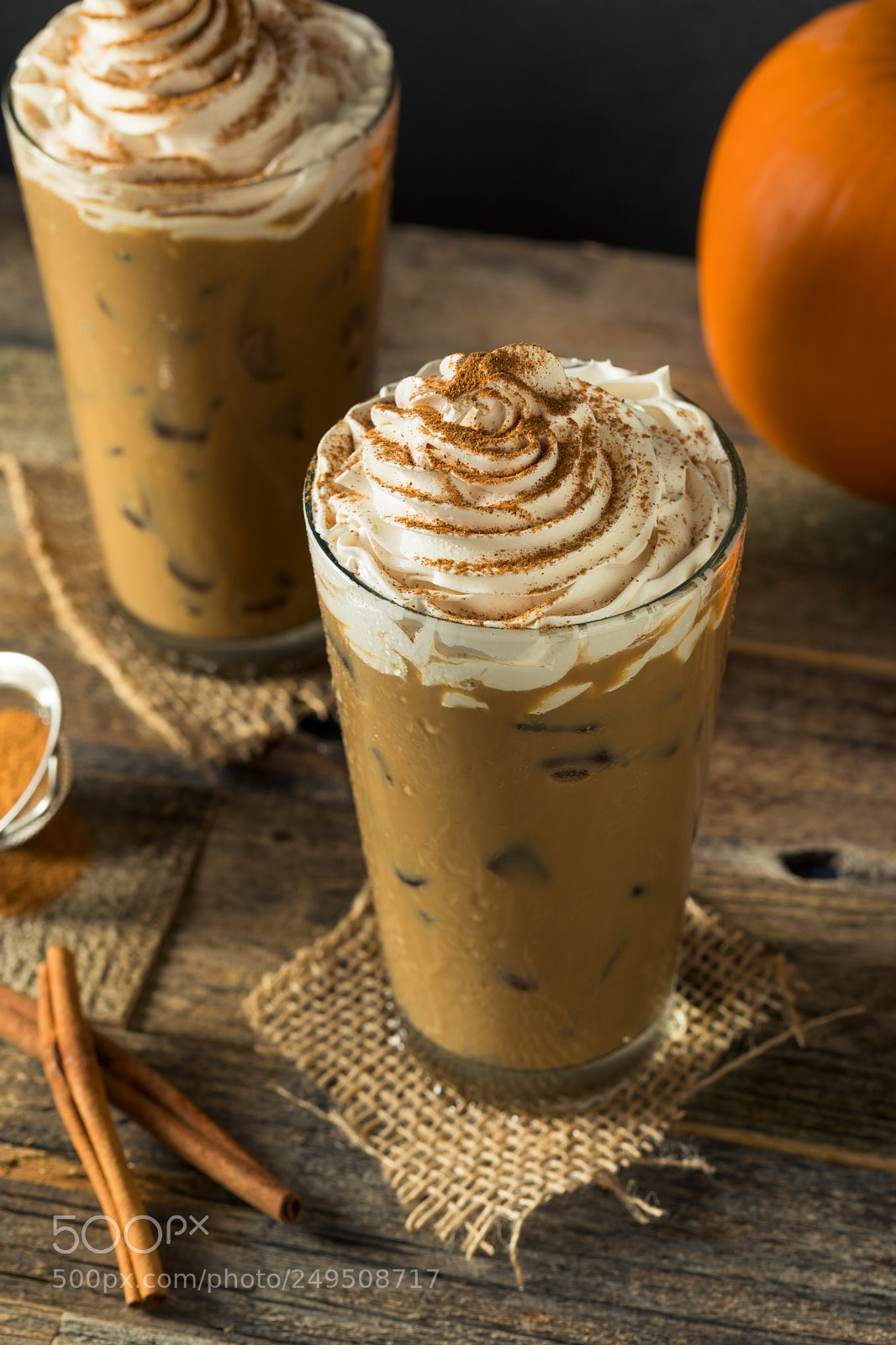 Canon EOS 5D Mark IV sample photo. Sweet iced pumpkin spice photography
