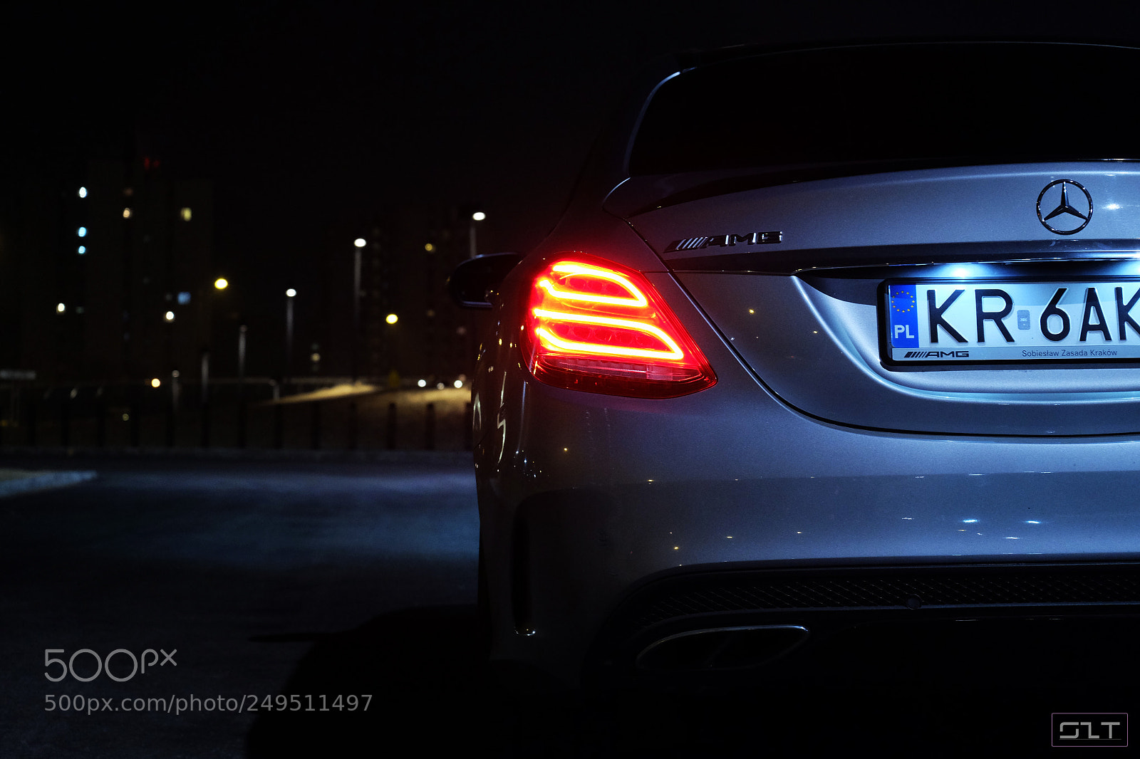 Fujifilm X-M1 sample photo. Amg with lights photography