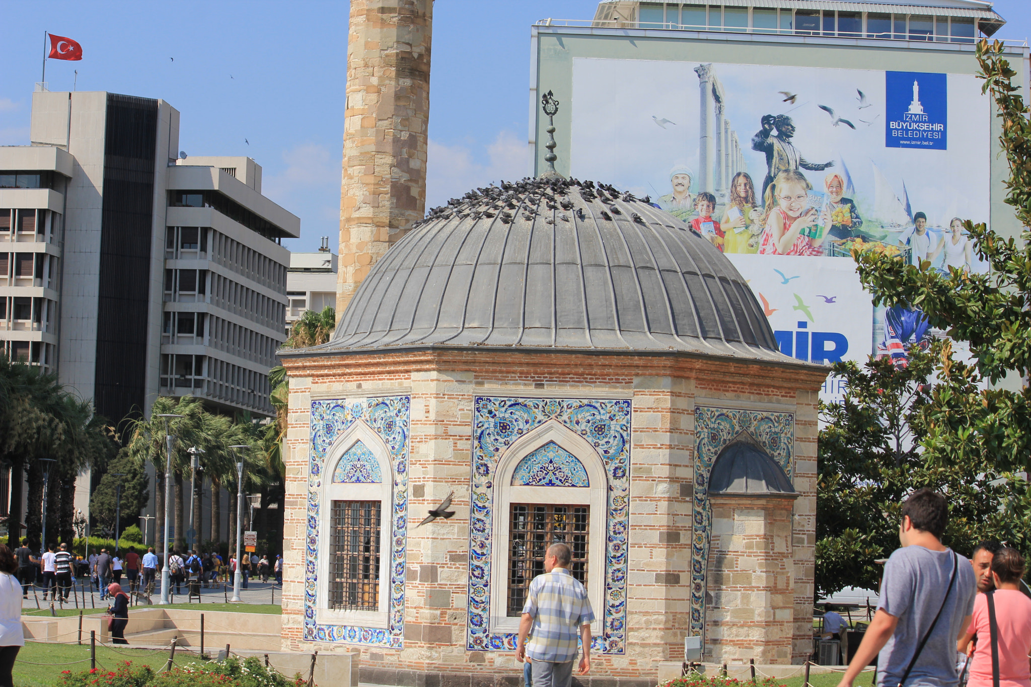 Canon EF-S 55-250mm F4-5.6 IS sample photo. İzmir türkiye photography