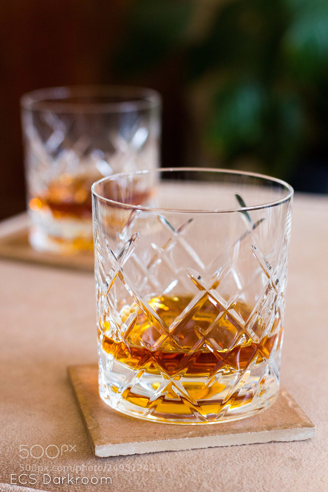 Canon EOS 100D (EOS Rebel SL1 / EOS Kiss X7) sample photo. A drink of cigar photography