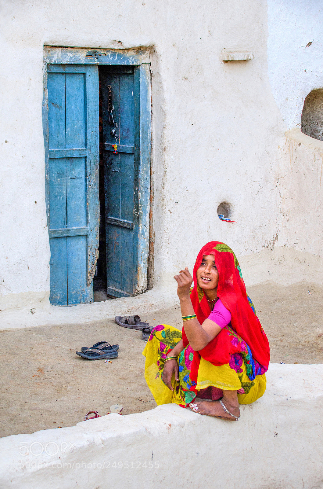 Nikon D7000 sample photo. She loves colour photography