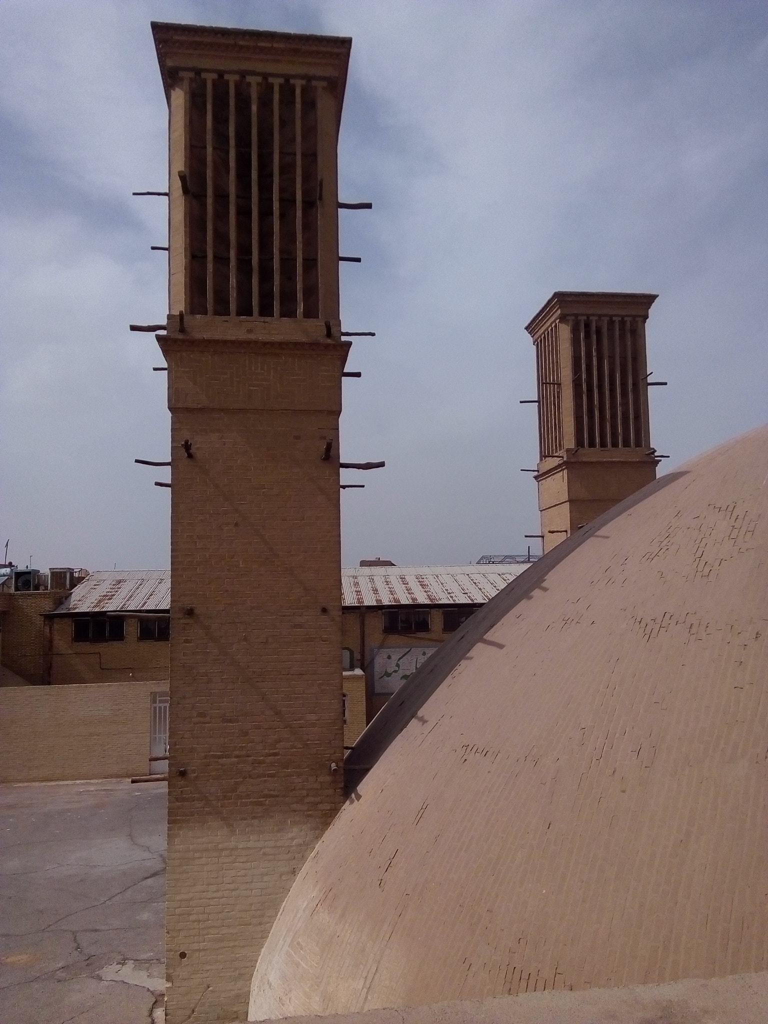 HUAWEI Y5 2017 sample photo. Water reservoir with wind catchers photography
