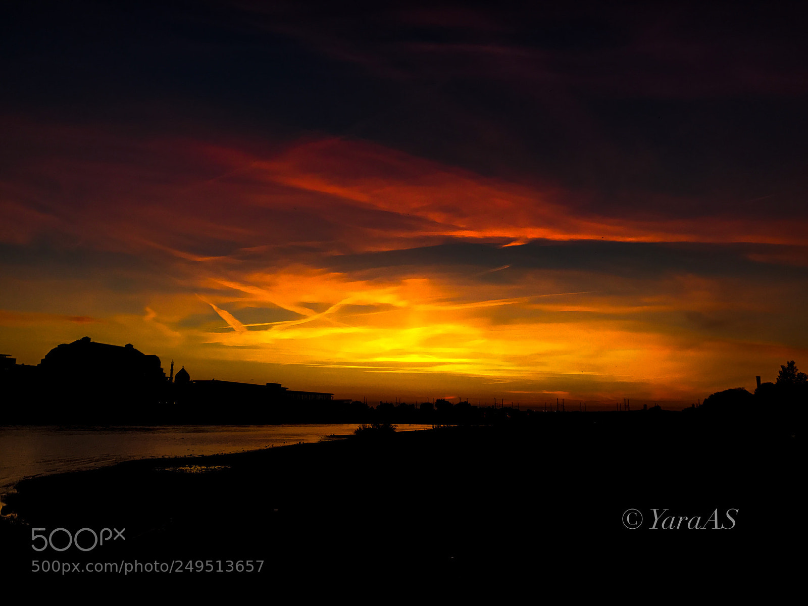 Apple iPhone 7 sample photo. Sunset by the elbe photography