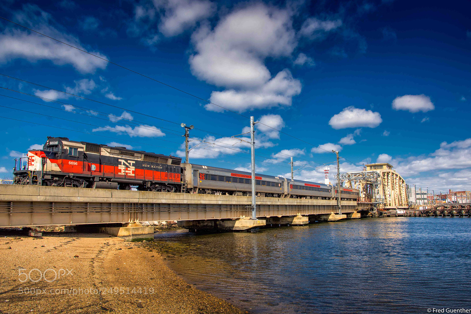 Nikon D810 sample photo. Gp40 crossing shaws cove photography