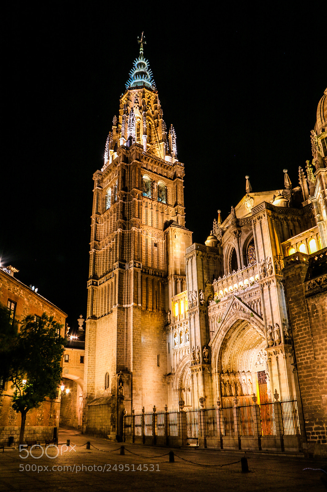 Canon EOS 70D sample photo. Primate cathedral of saint photography