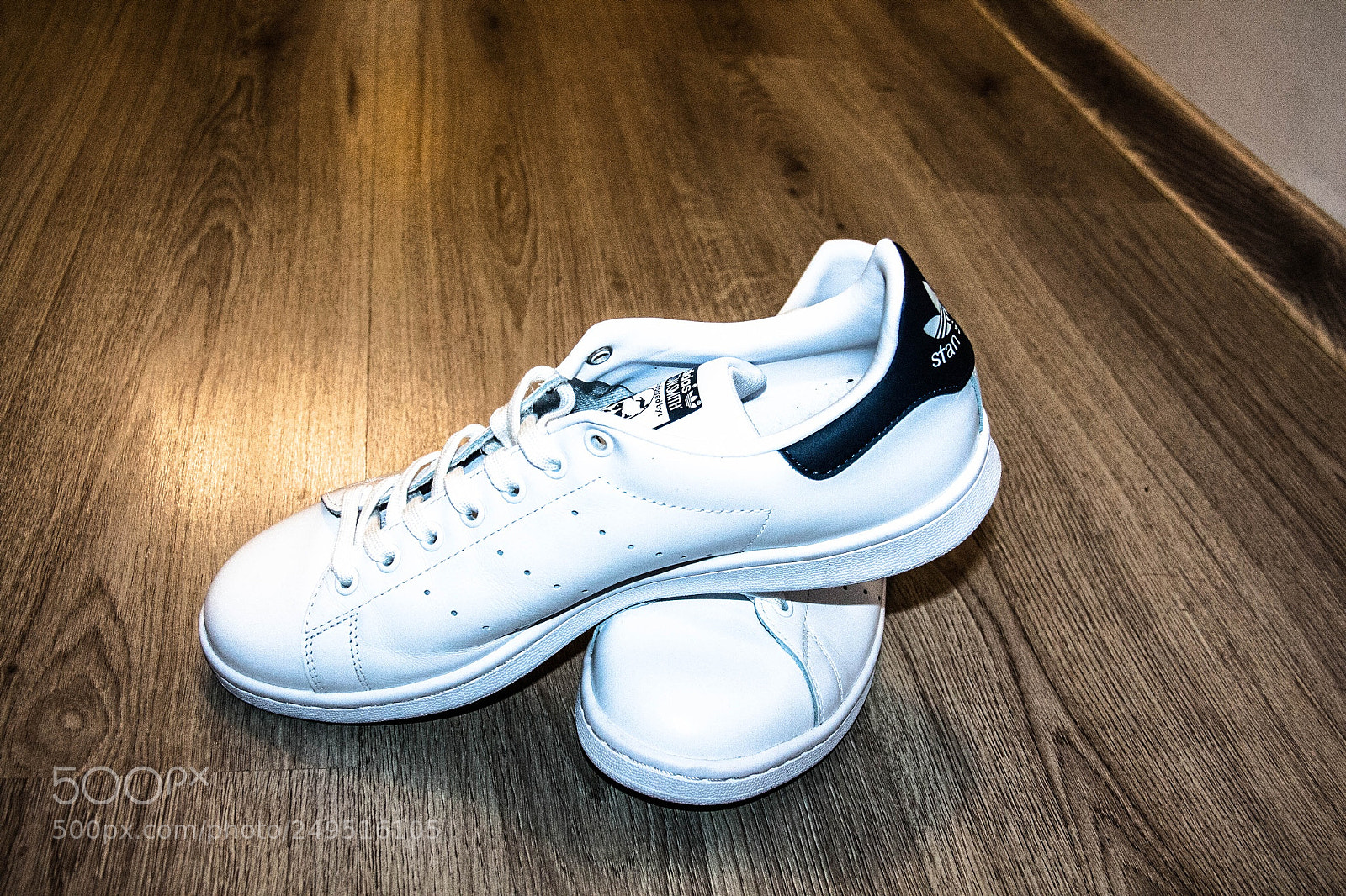 Canon EOS 450D (EOS Rebel XSi / EOS Kiss X2) sample photo. Stan smith shoes photography