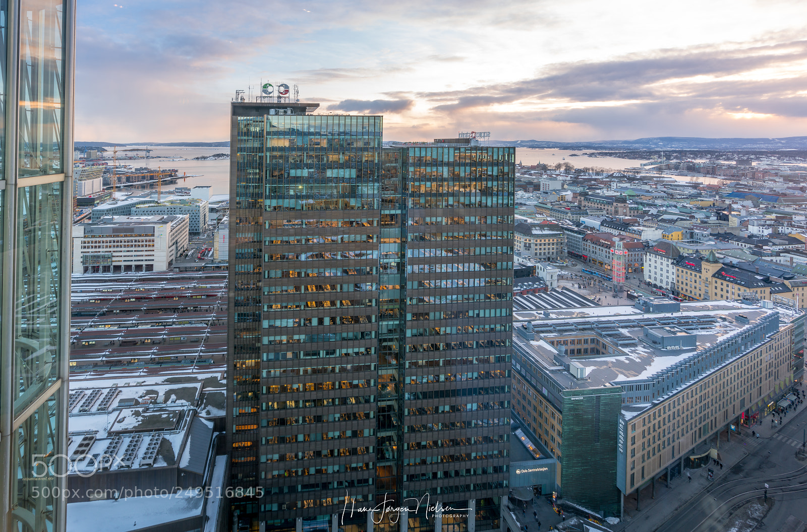 Sony a7R II sample photo. An evening in oslo 1 photography