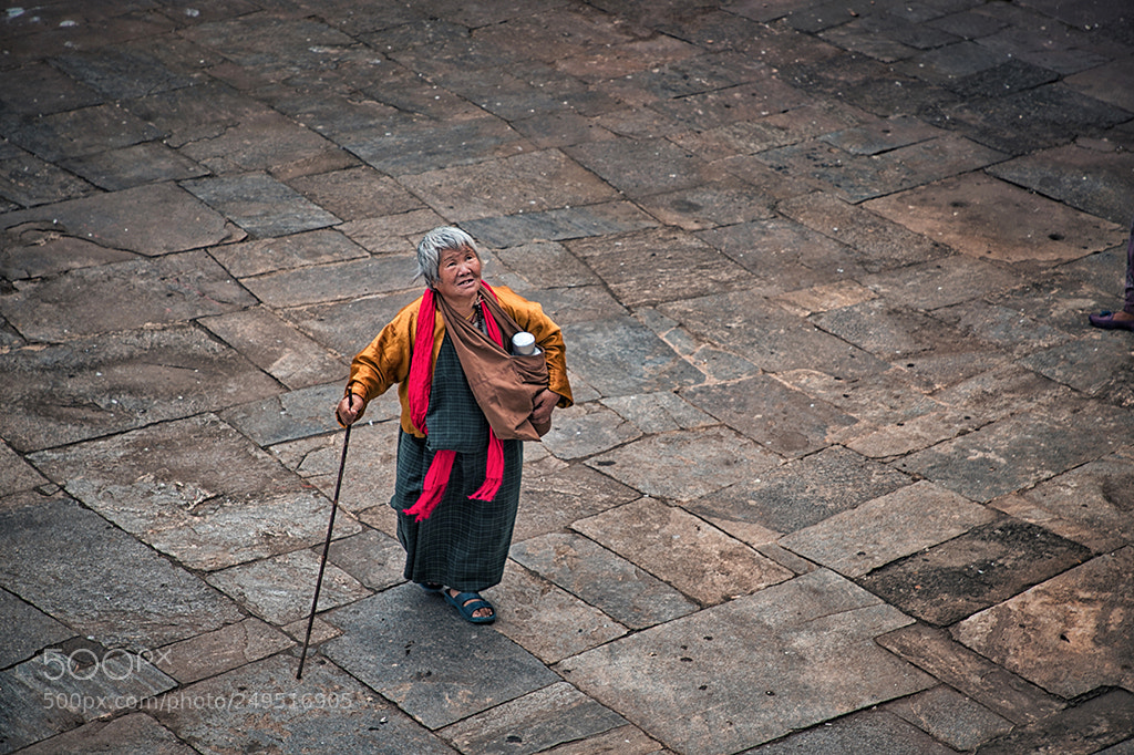 Canon EOS 6D Mark II sample photo. Looking for heaven photography