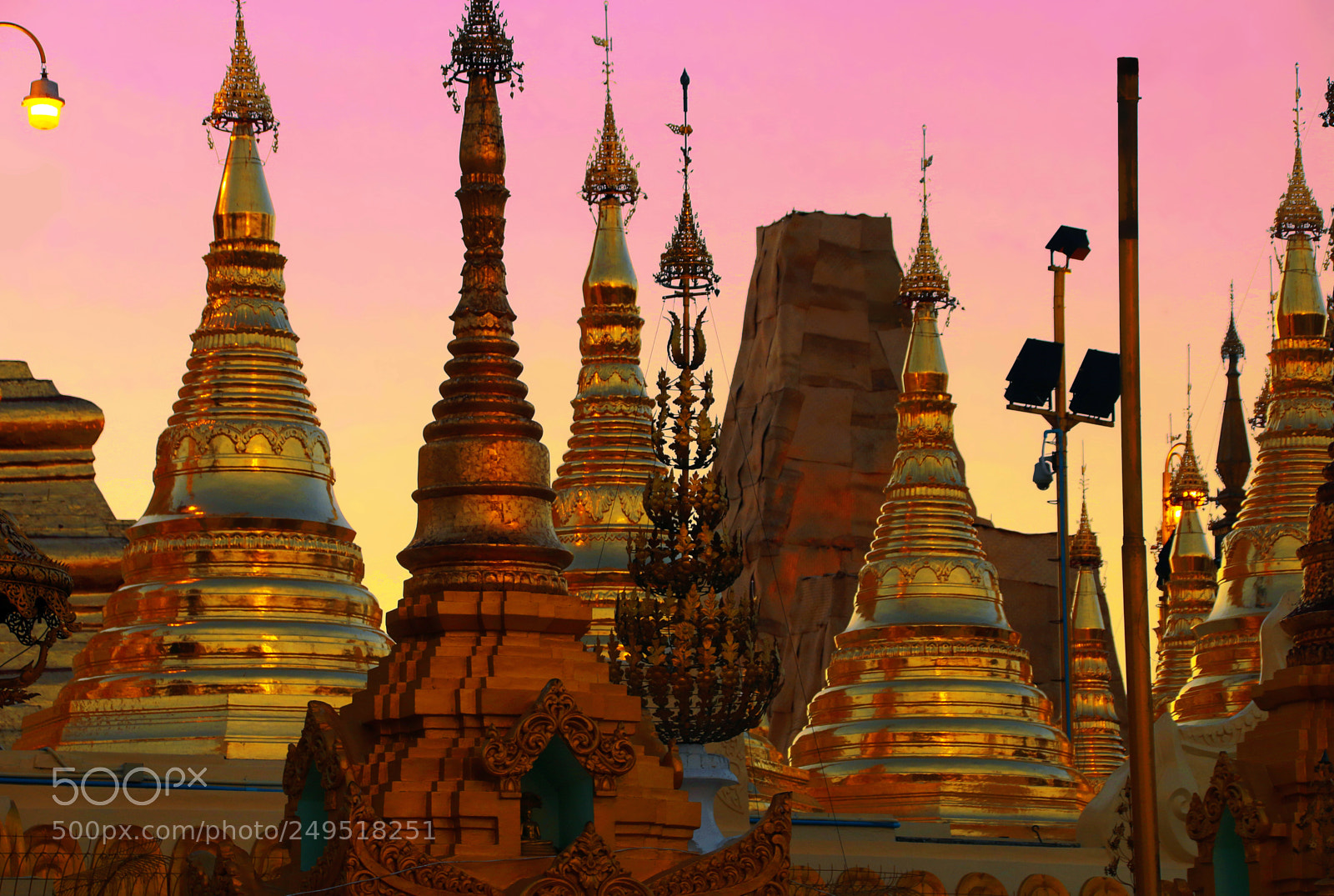 Canon EOS 70D sample photo. The gold of shwedagon photography