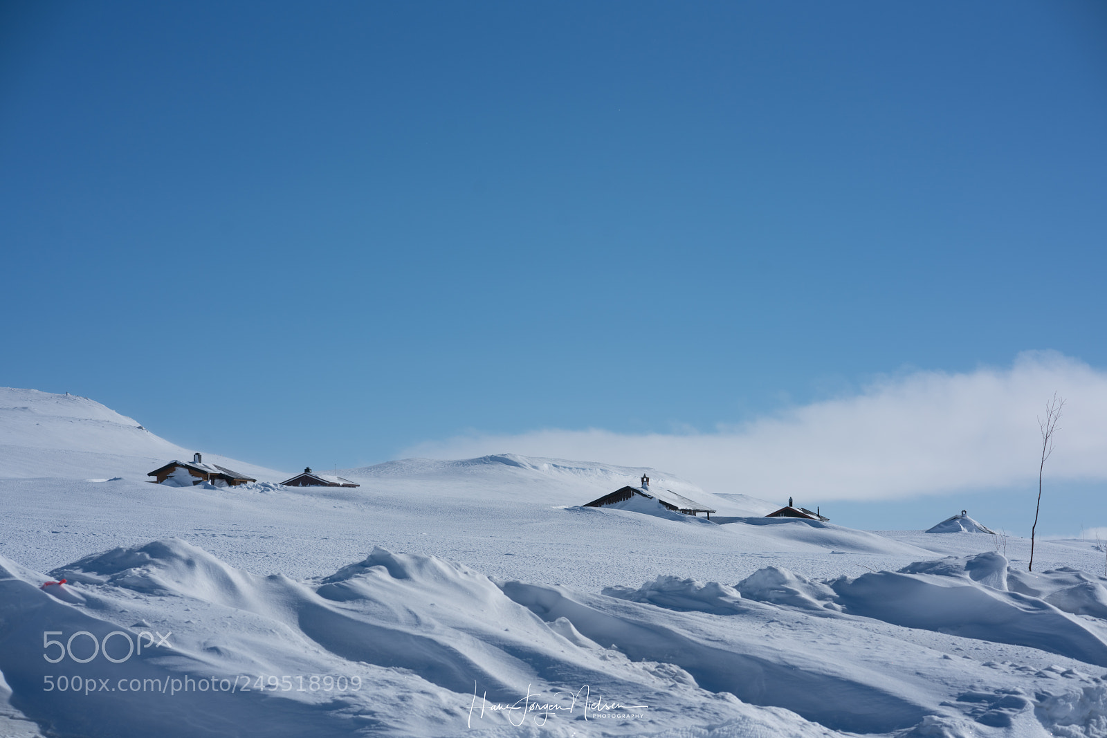 Sony a7R II sample photo. Snowbound cabins on hardangervidda photography
