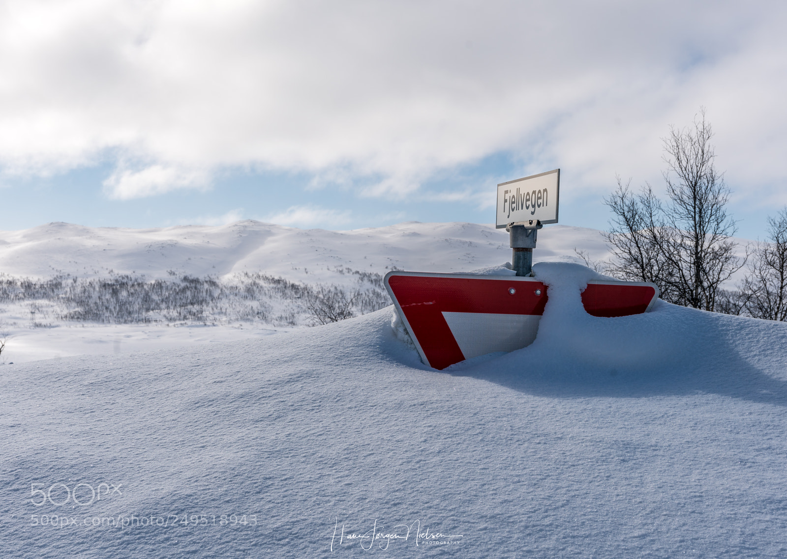 Sony a7R II sample photo. Road signs in norway photography