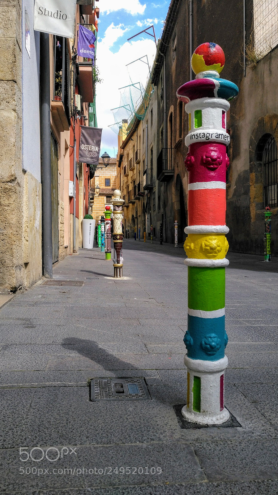 HUAWEI nova plus sample photo. M.g. pilon's street tarragona photography