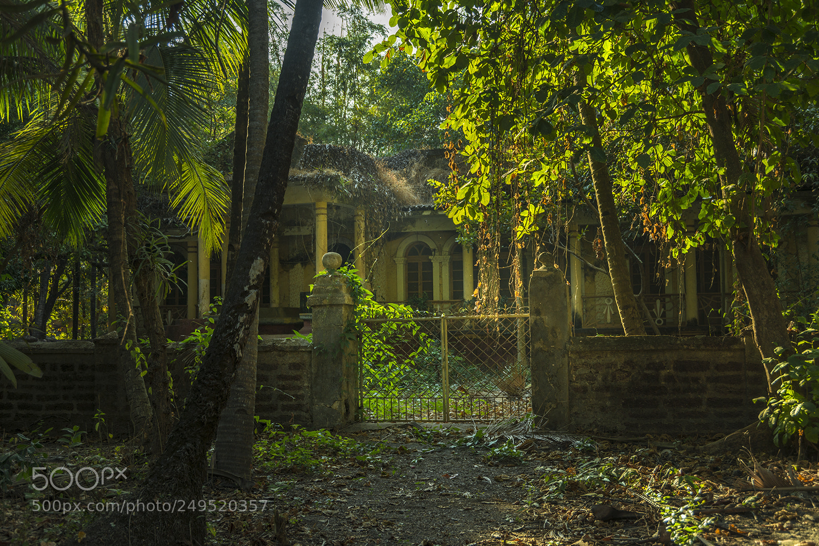 Nikon D800E sample photo. Abandoned villa photography