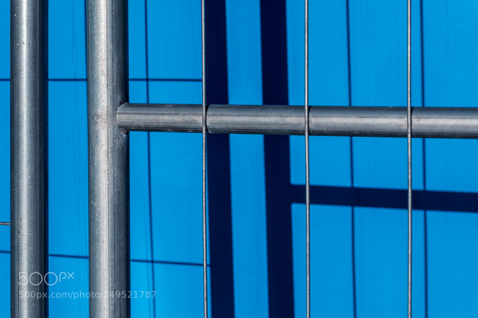 Fujifilm X-T1 sample photo. Shadowplay on blue photography