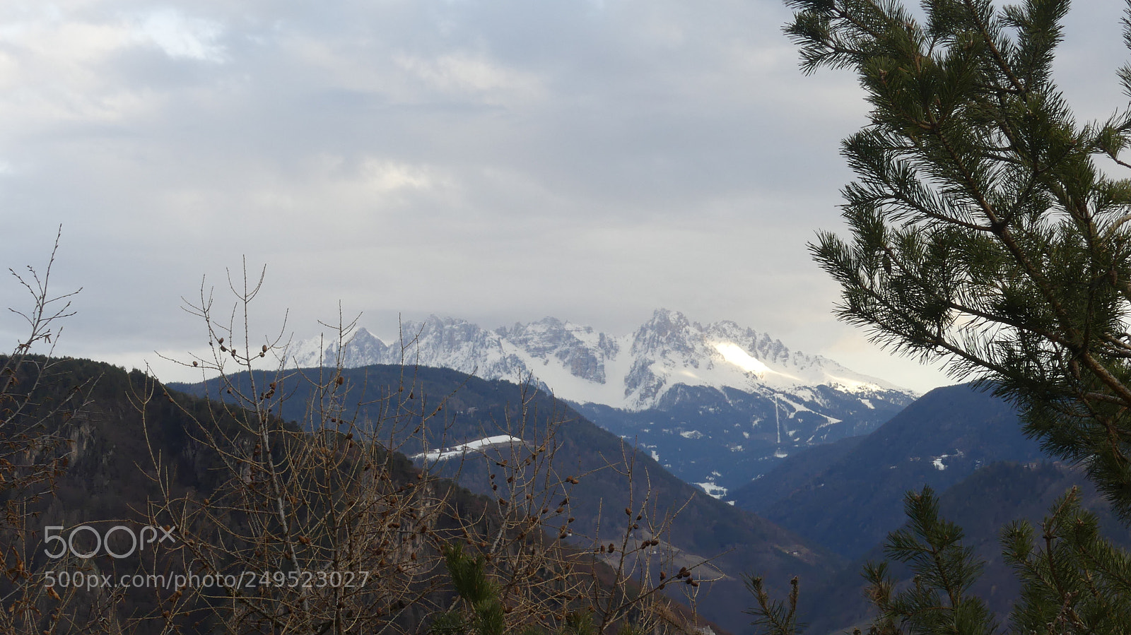 Panasonic Lumix DMC-FZ300 sample photo. It's snowing somewhere. photography
