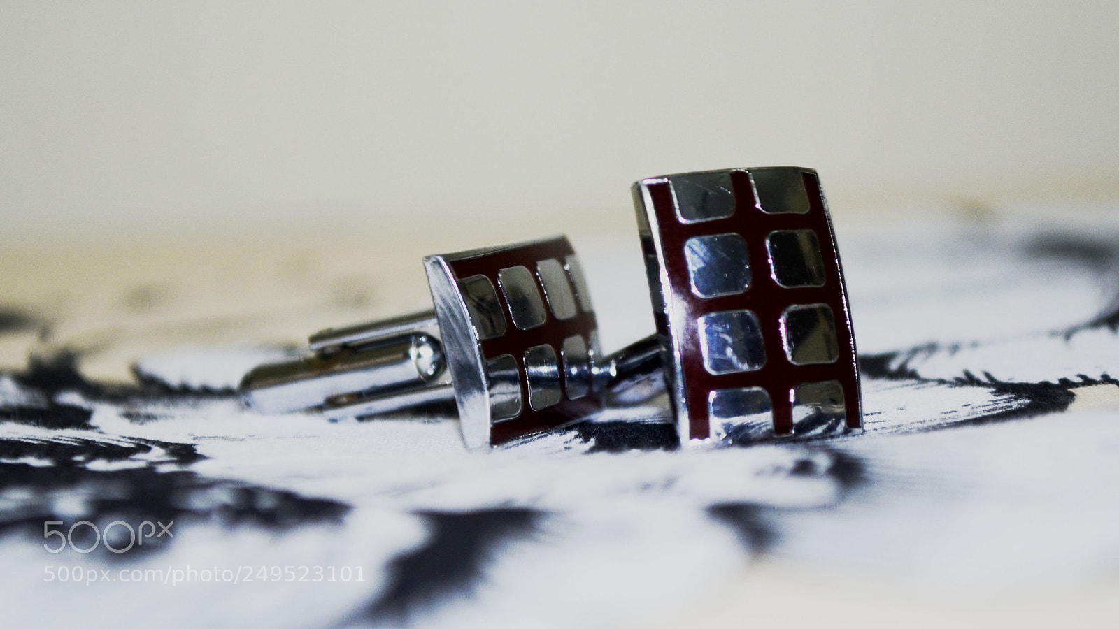 Nikon D5100 sample photo. Studs photography