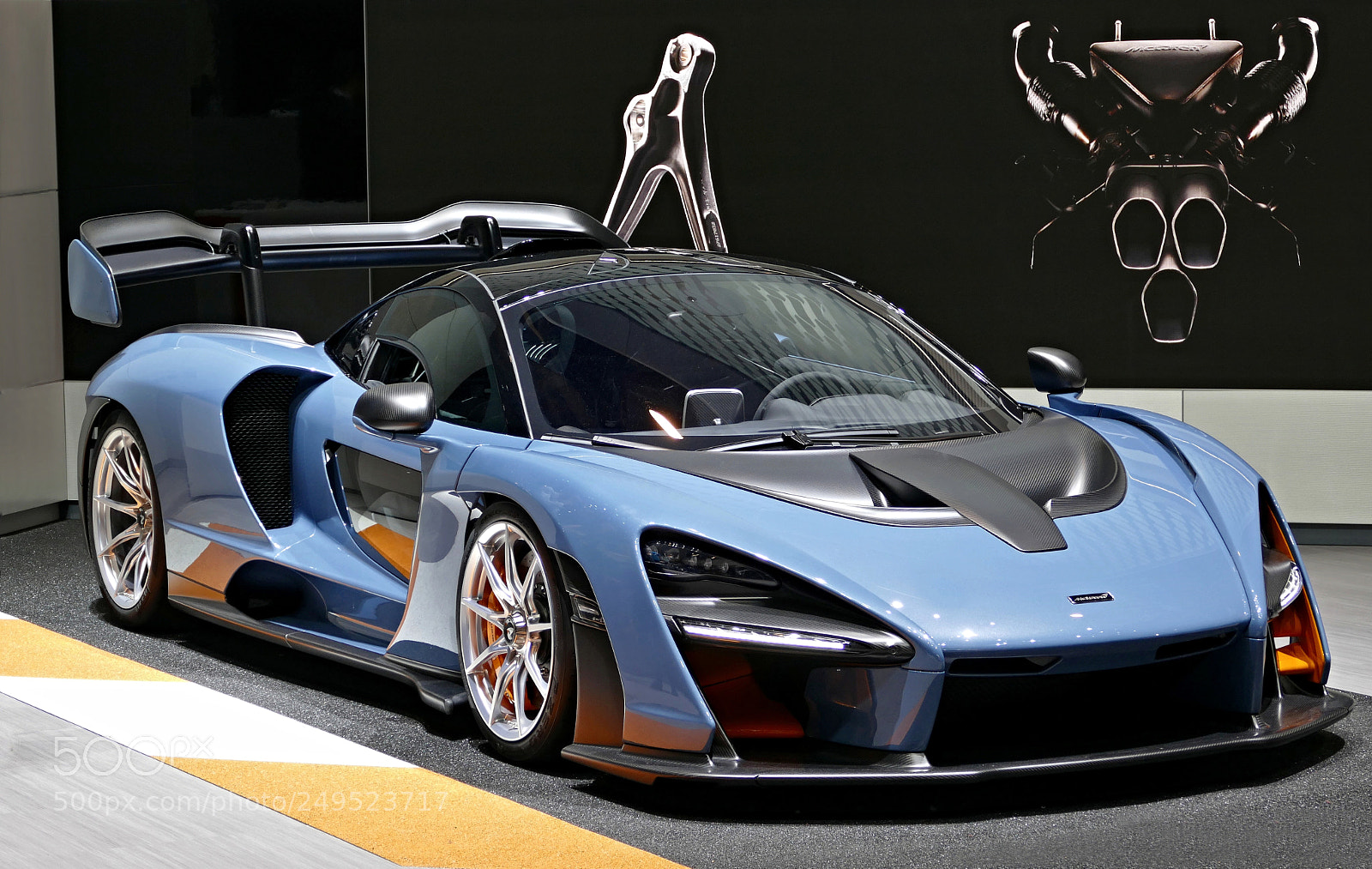 Panasonic Lumix DMC-FZ1000 sample photo. Mclaren senna photography