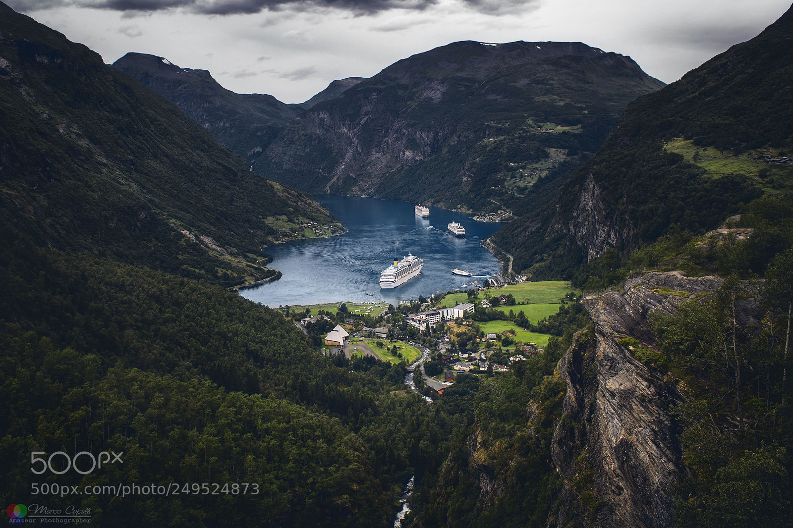 Canon EOS 1100D (EOS Rebel T3 / EOS Kiss X50) sample photo. Geiranger photography