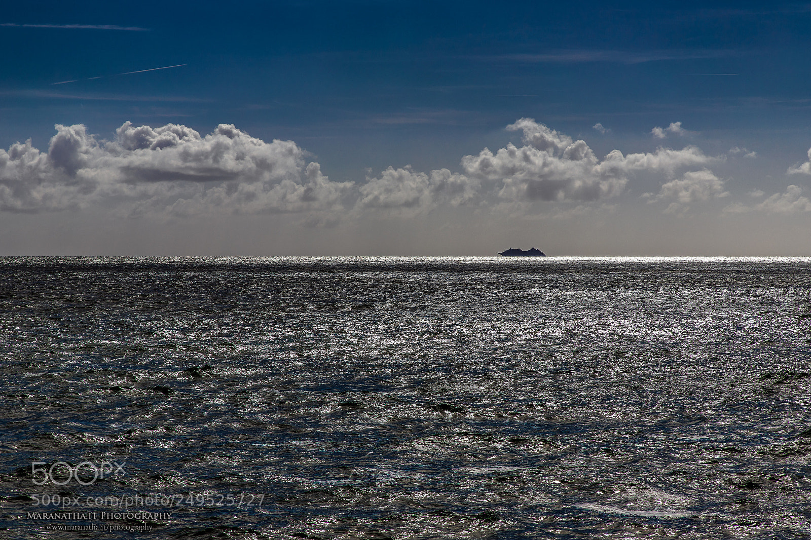 Canon EOS 6D Mark II sample photo. The ligurian sea photography