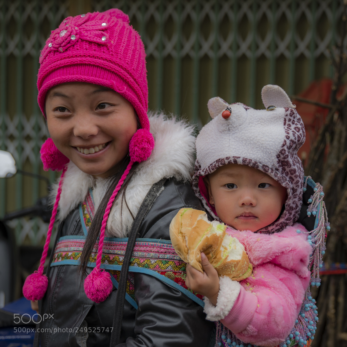 Leica SL (Typ 601) sample photo. Mom and children photography