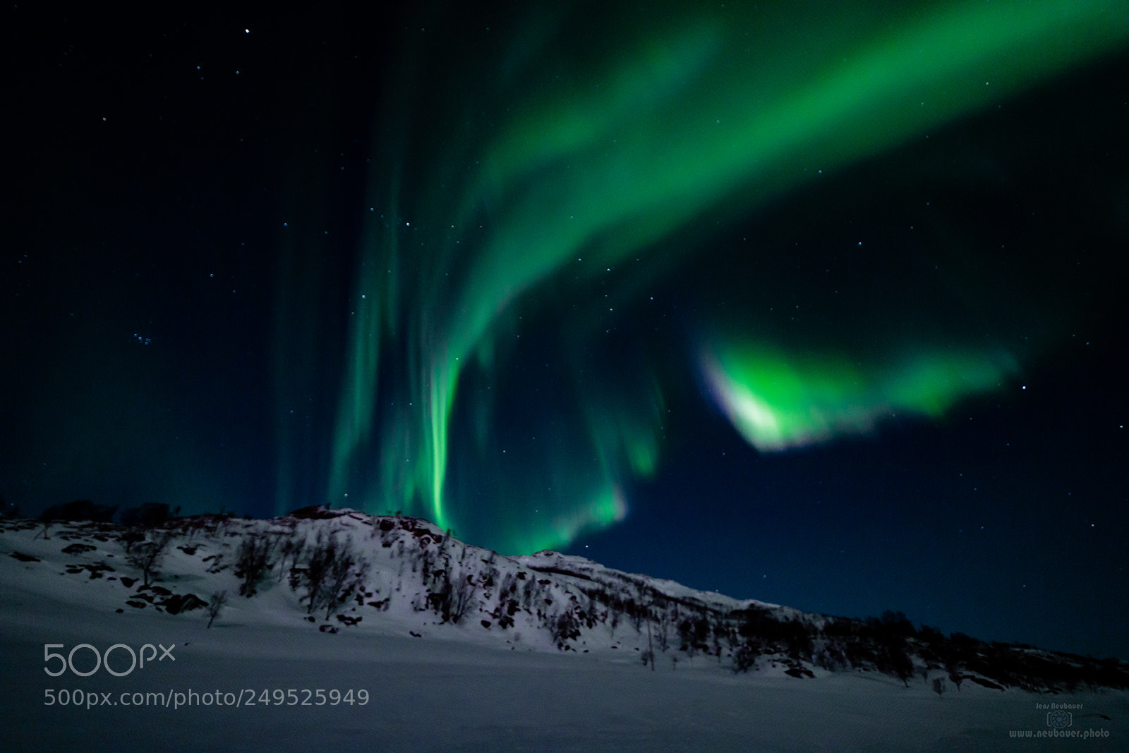 Canon EOS 5D Mark IV sample photo. Northern light photography