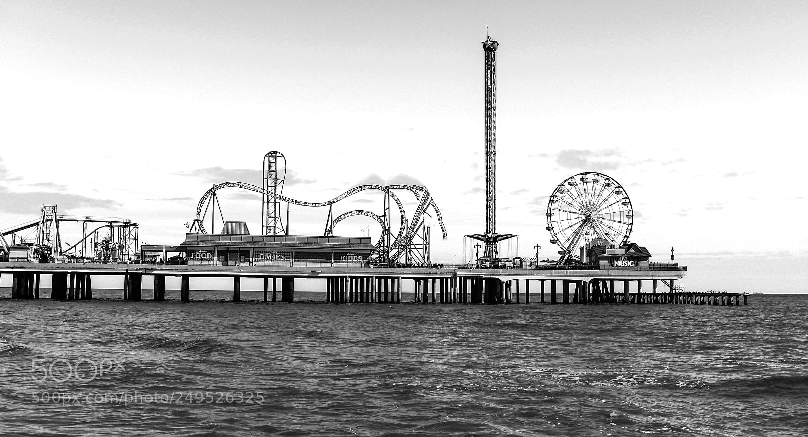 Canon EOS 700D (EOS Rebel T5i / EOS Kiss X7i) sample photo. Forgotten roller coaster photography