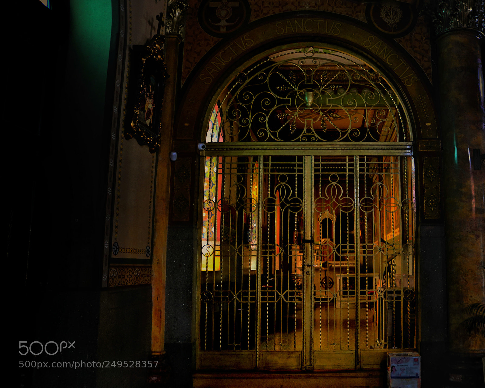 Canon EOS 750D (EOS Rebel T6i / EOS Kiss X8i) sample photo. Entrance.to.heaven. photography