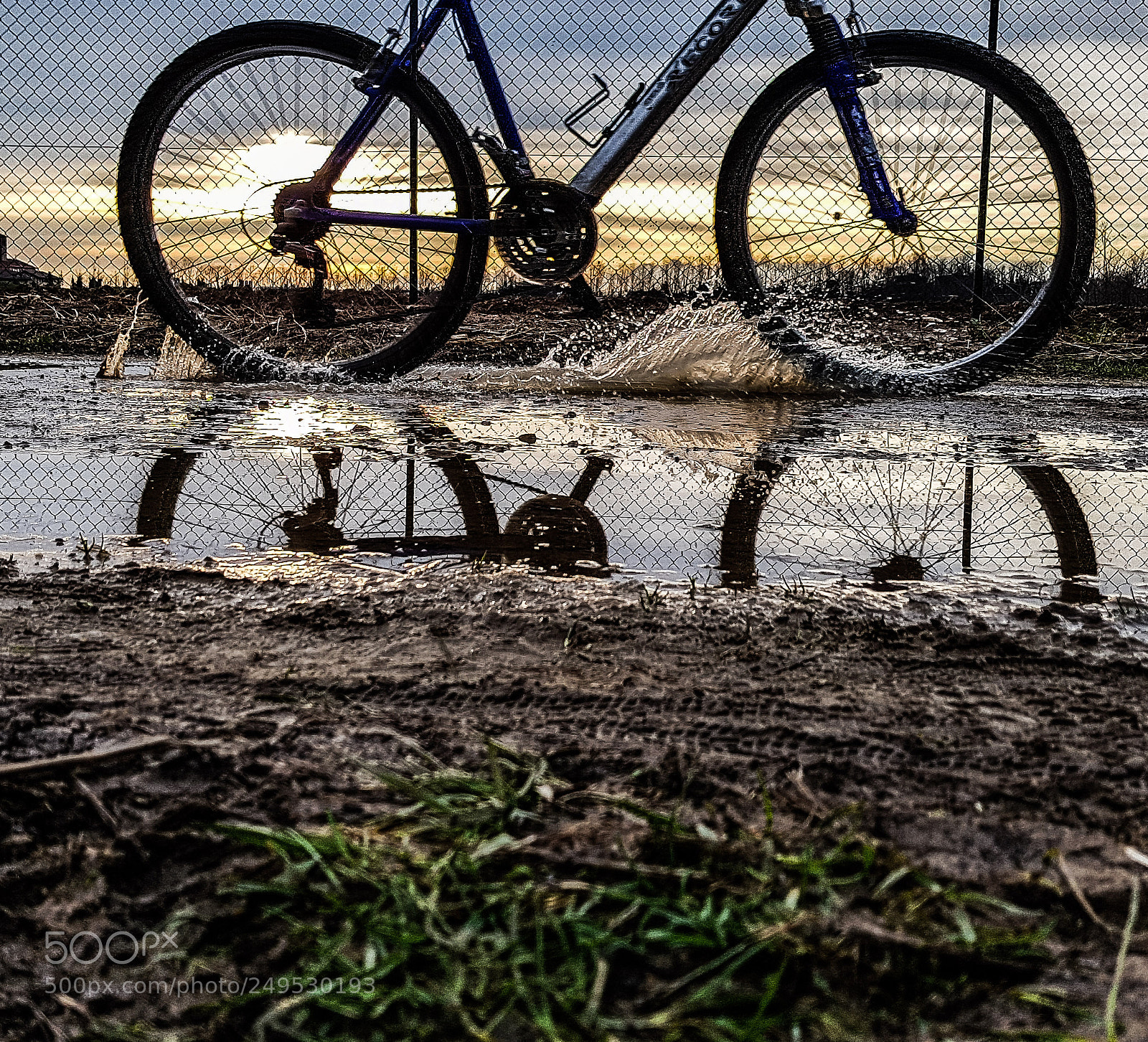 Samsung Galaxy S8 sample photo. Bike at sunset photography