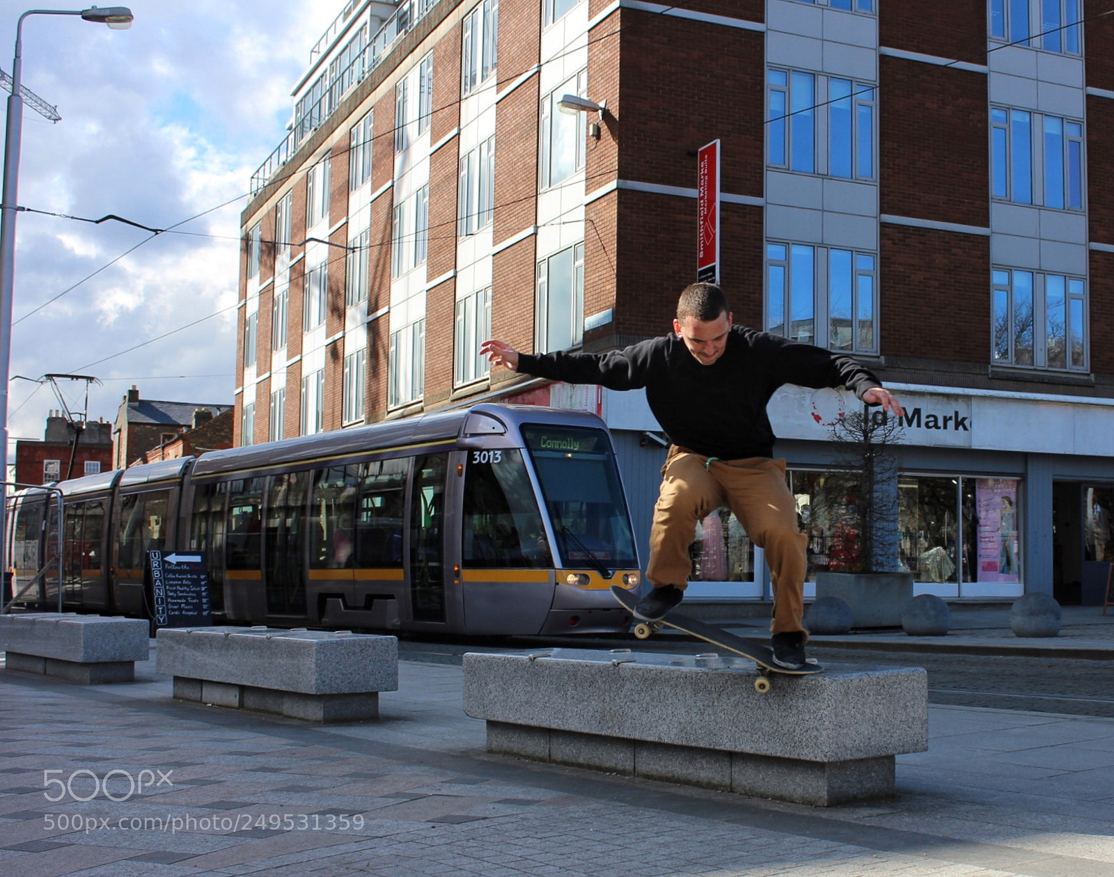 Canon EOS 1200D (EOS Rebel T5 / EOS Kiss X70 / EOS Hi) sample photo. Streets of dublin photography