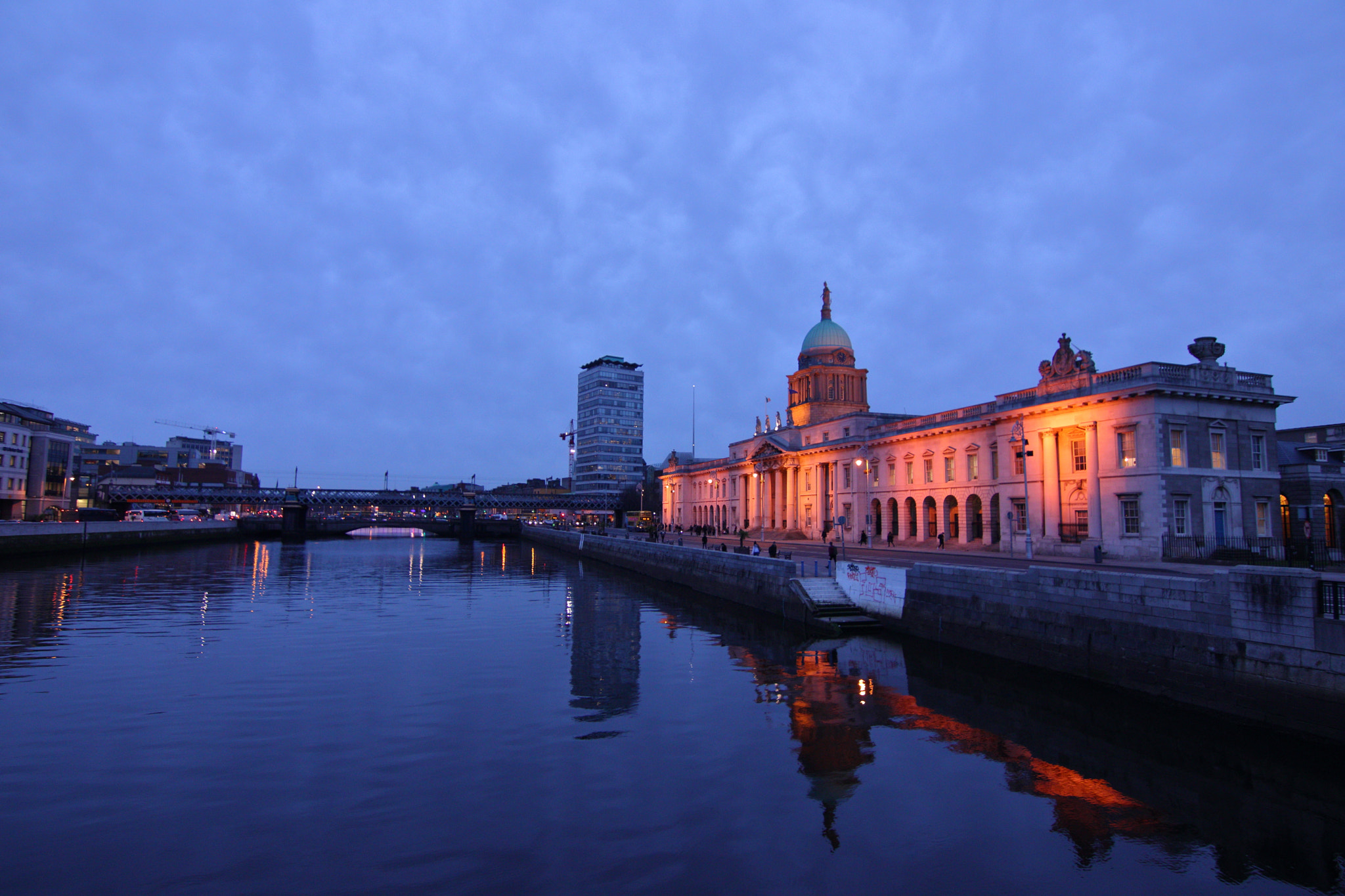 Canon EOS 80D sample photo. Dublin, ireland blue hour photography