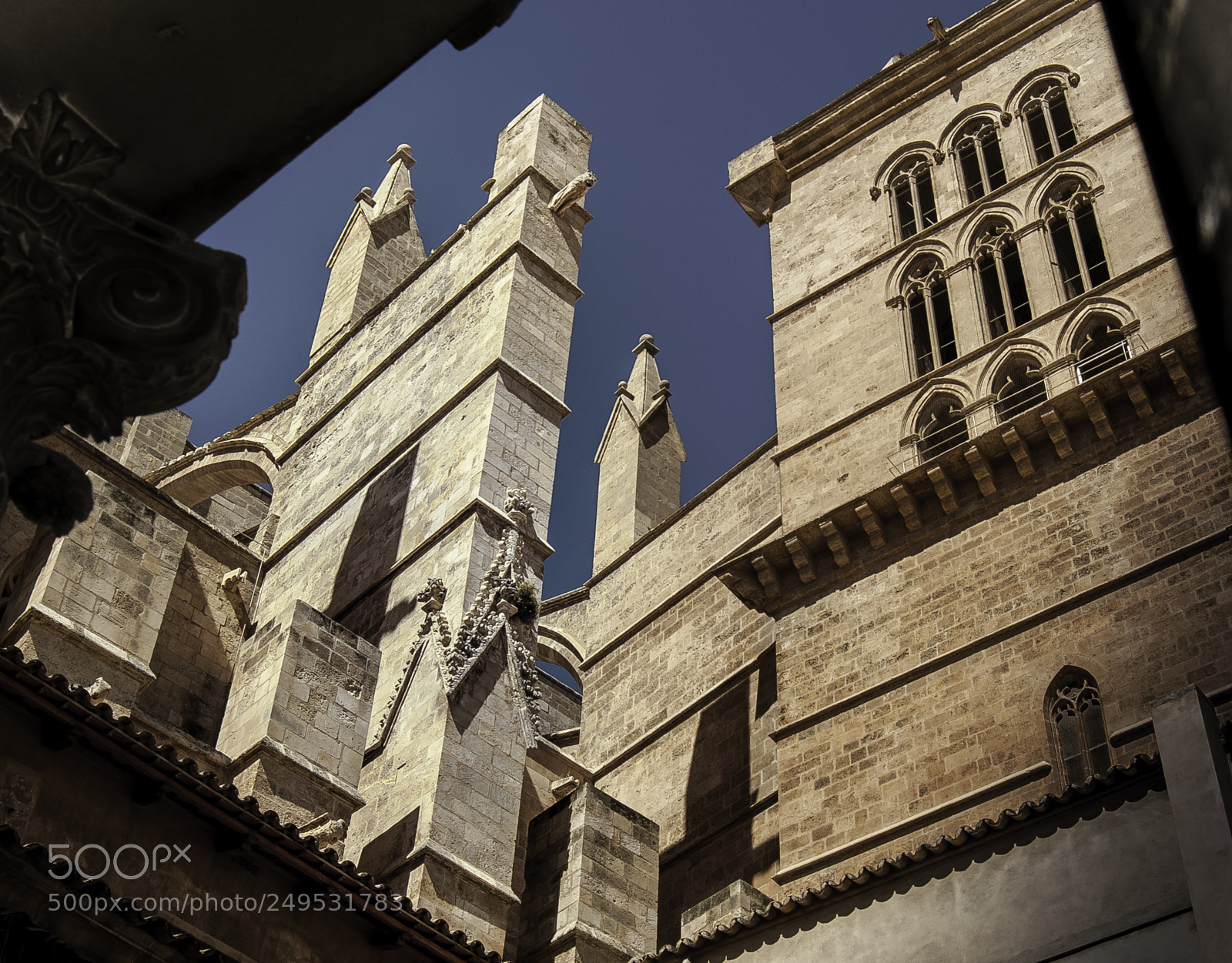 Nikon D5000 sample photo. Architectural photography
