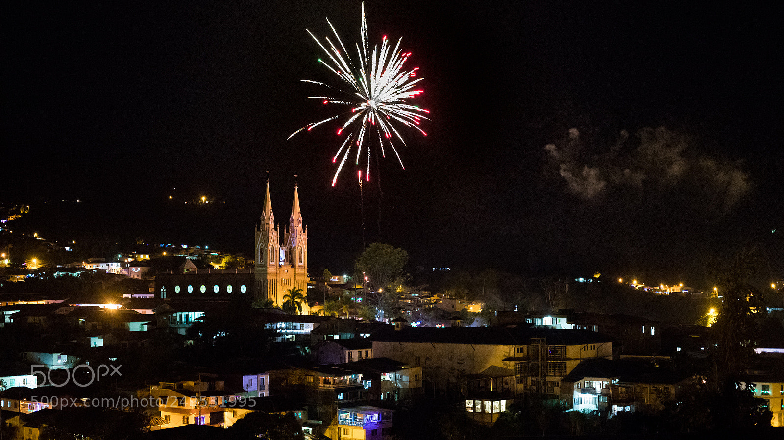 Canon EOS 6D Mark II sample photo. Fireworks photography