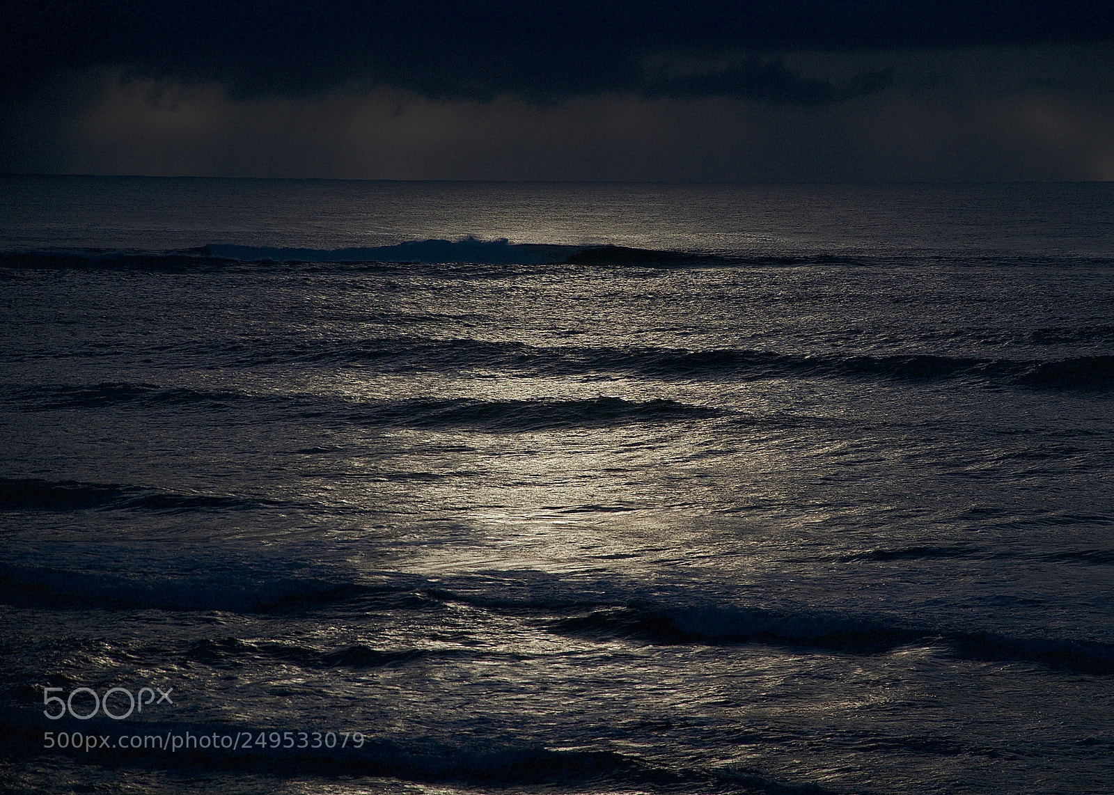 Nikon D300 sample photo. Moon over hawaii photography