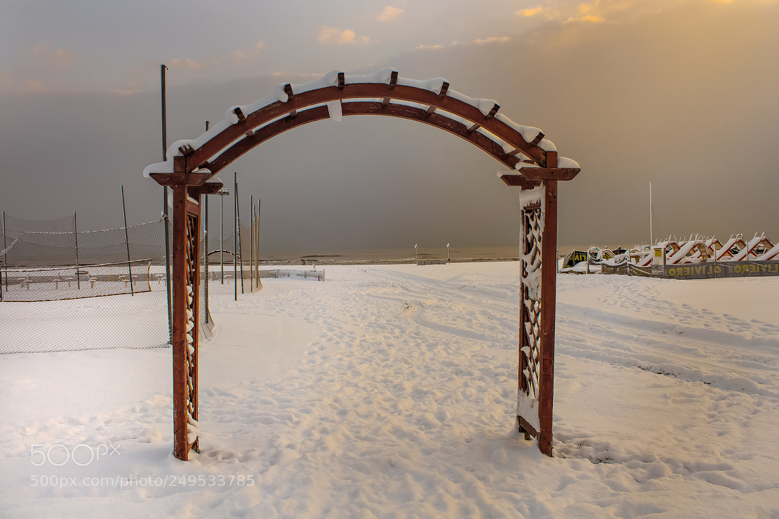 Canon EOS 600D (Rebel EOS T3i / EOS Kiss X5) sample photo. Neve in spiaggia photography
