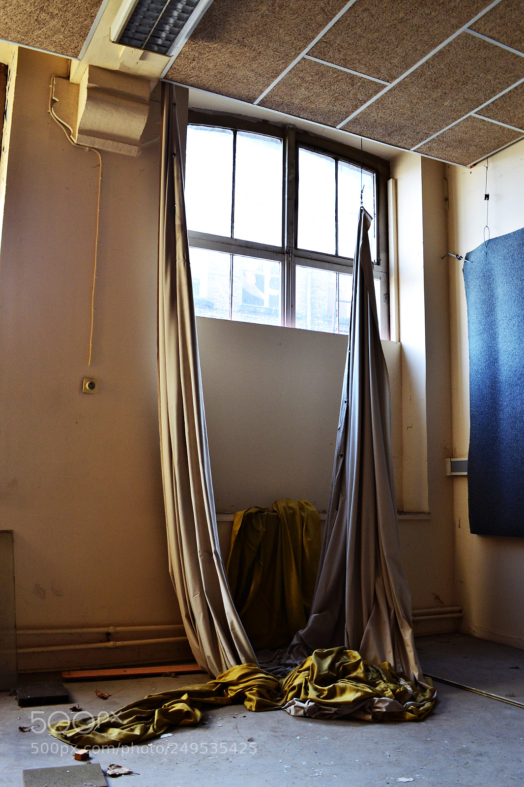 Nikon D3100 sample photo. Relics.of.lost.expression.three photography