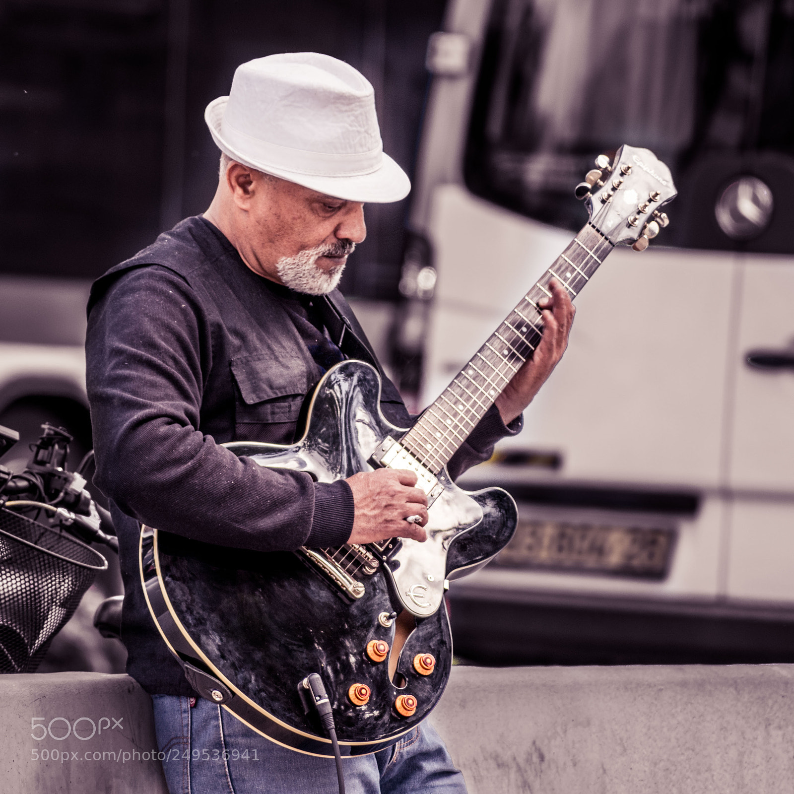 Nikon D5600 sample photo. Street blues photography