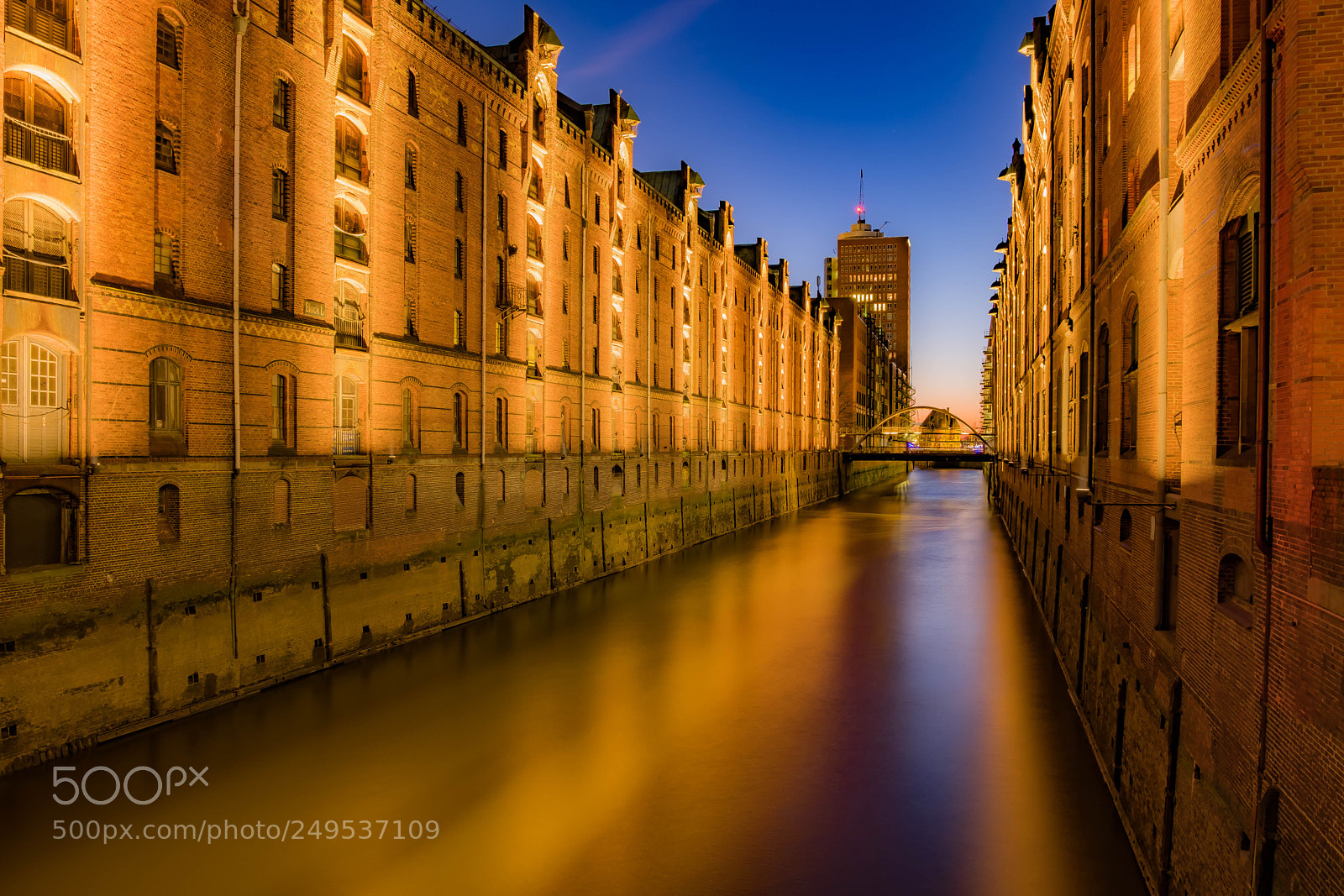 Fujifilm X-T2 sample photo. Speicherstadt photography