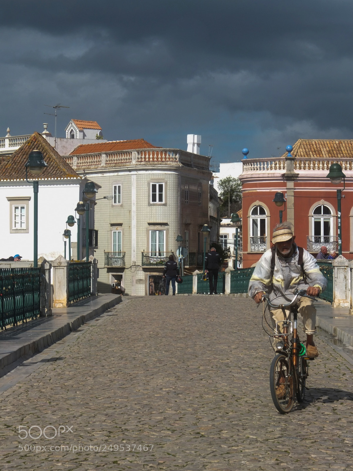 Fujifilm X10 sample photo. Tavira photography
