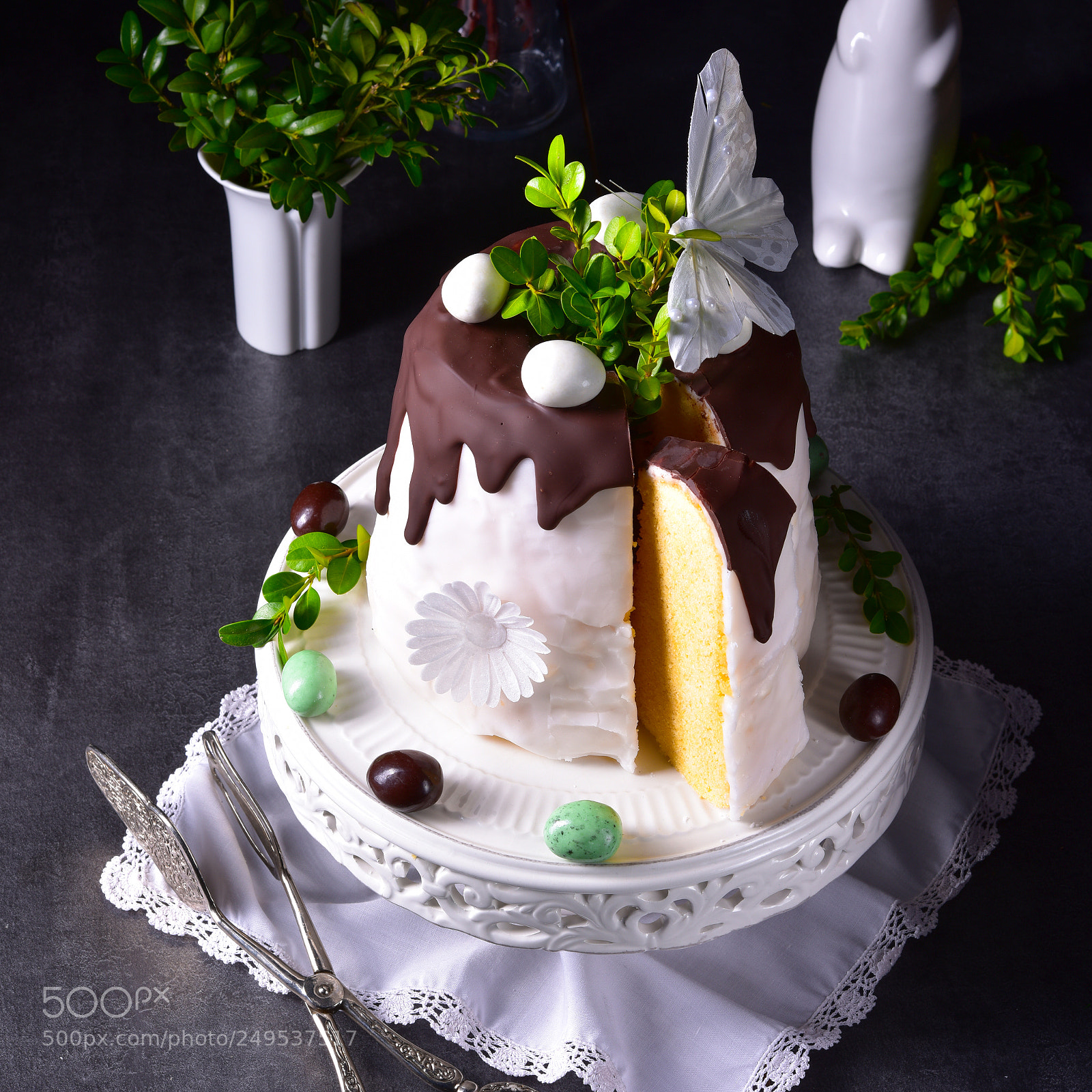 Nikon D810 sample photo. Cooked easter cake photography