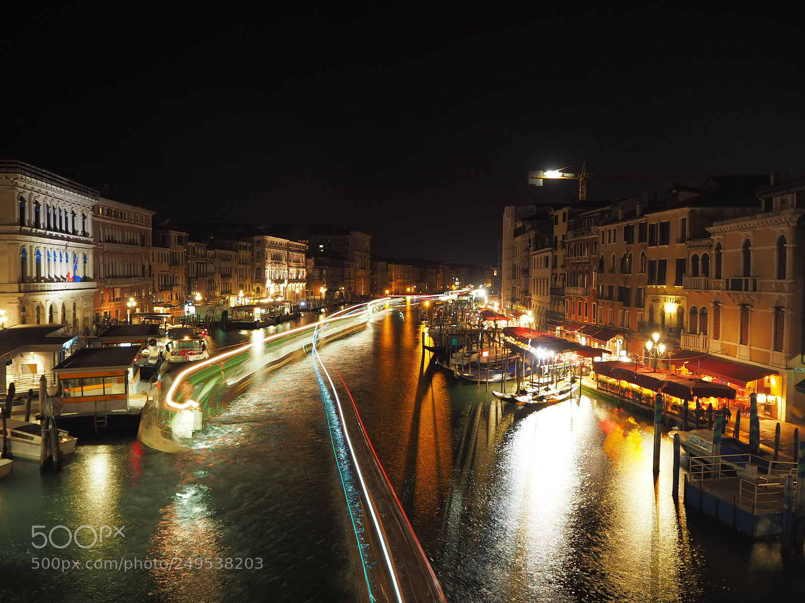 Olympus OM-D E-M10 III sample photo. Venecia, desde el puente photography
