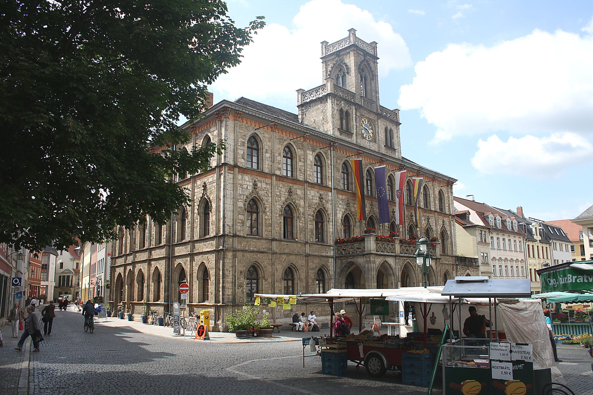 Canon EF-S 18-55mm F3.5-5.6 II sample photo. Weimar photography